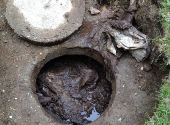 Dấu hiệu nhận biết bể phốt đã đầy - Cần hút ngay