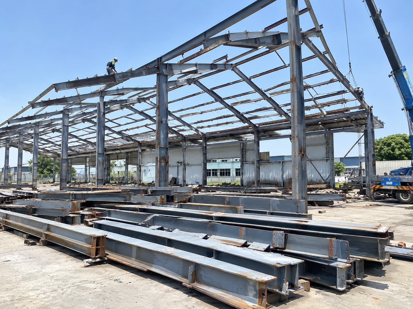Mua Thanh Lý Khung Nhà Thép Tiền Chế Cũ Trọn Gói, Giá Cao
